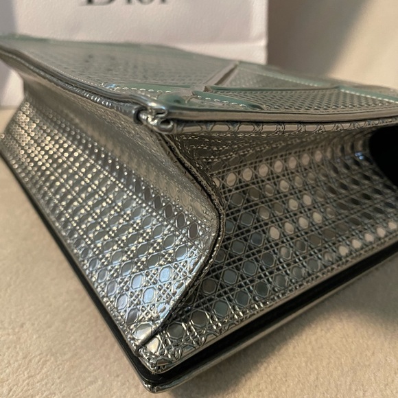 Dior Diorama Medium Metallic Silver Microcannage - Picture 10 of 16